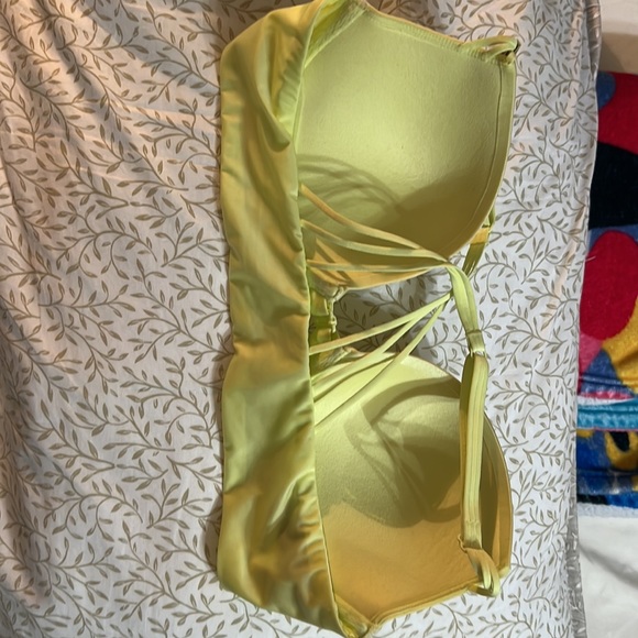 Victoria Secret bra 36C. Brand new never worn - Picture 2 of 2